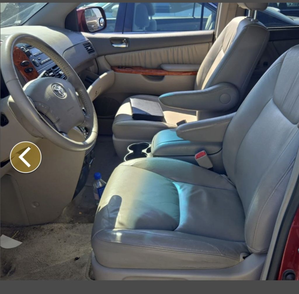2008 Toyota Sienna Image 9