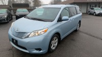 Image for 2017 Toyota Sienna LE ID: 6914122