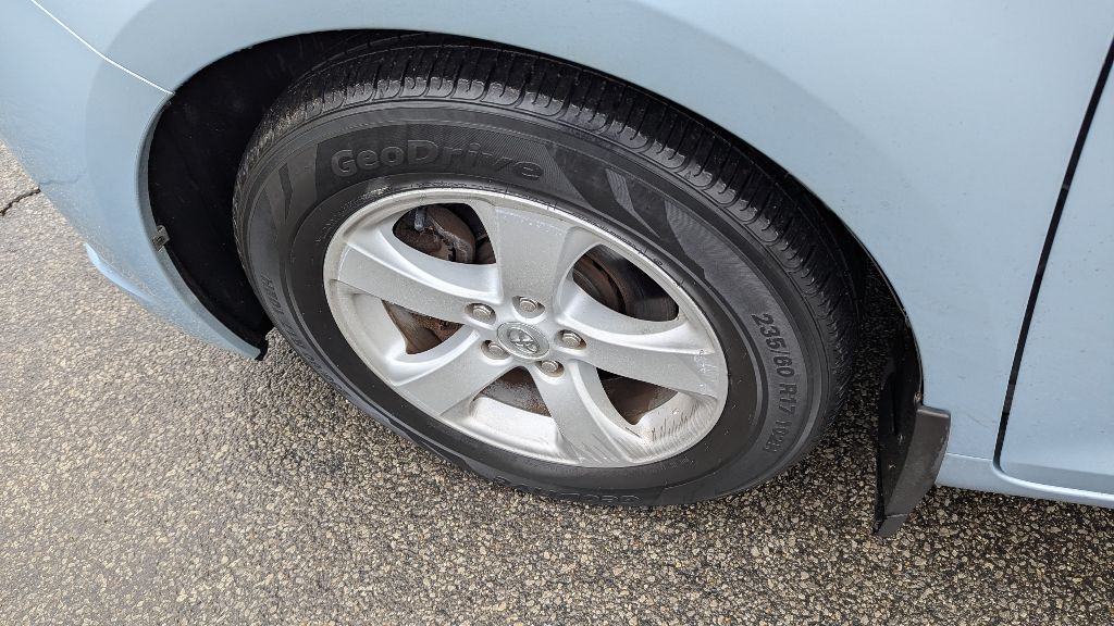 2017 Toyota Sienna Image 29