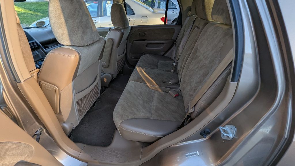 2004 Honda CR-V Image 9