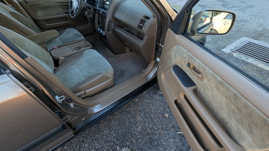 2004 Honda CR-V Image 10
