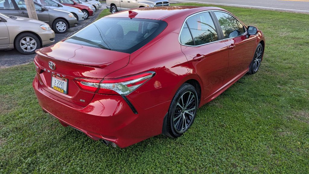 2020 Toyota Camry Image 10