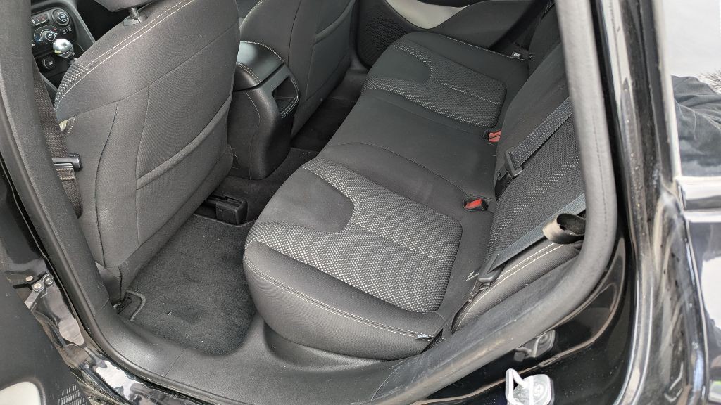 2015 Dodge Dart Image 19