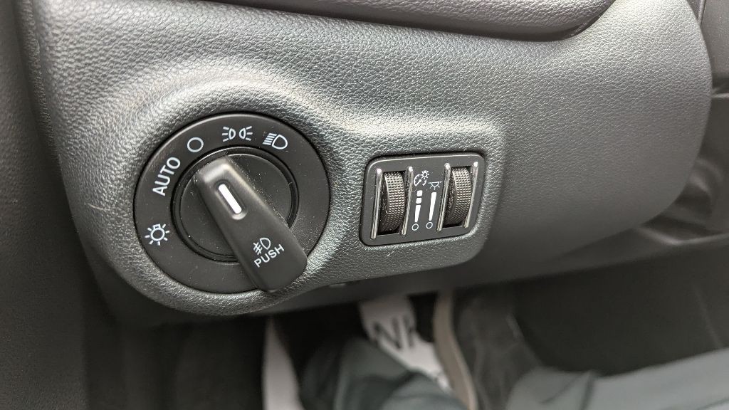 2015 Dodge Dart Image 34