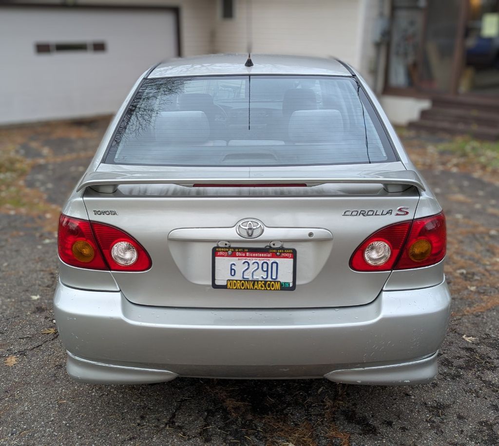 2003 Toyota Corolla Image 12
