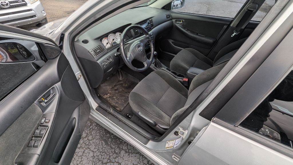 2005 Toyota Corolla Image 5
