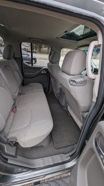 2006 Nissan Frontier Image 25