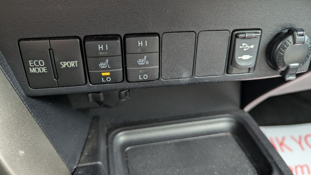 2013 Toyota Rav4 Image 12