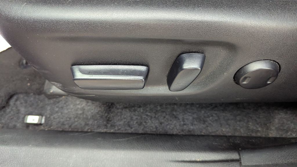 2013 Toyota Rav4 Image 20