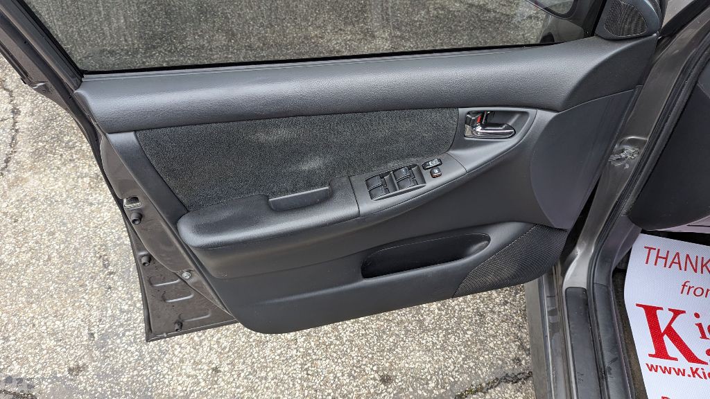 2005 Toyota Corolla Image 10