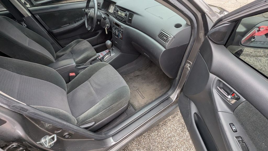 2005 Toyota Corolla Image 12
