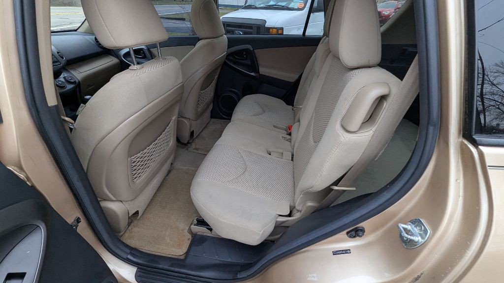 2012 Toyota Rav4 Image 11