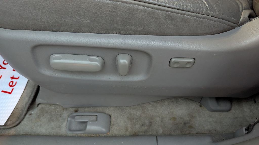 2010 Toyota Sienna Image 13