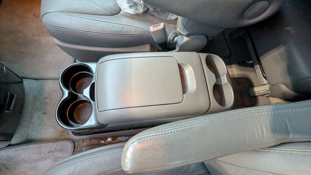 2010 Toyota Sienna Image 14