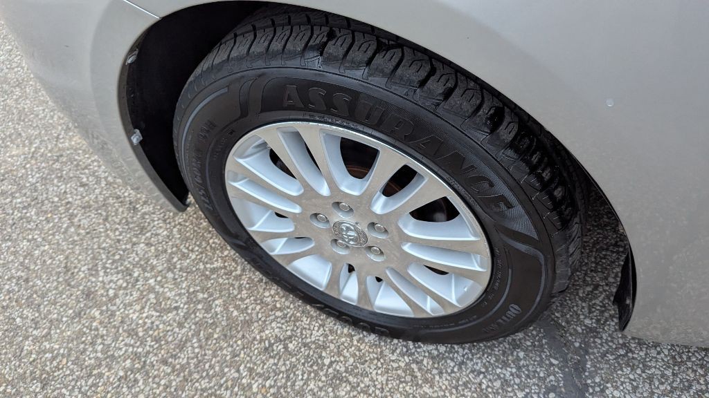 2010 Toyota Sienna Image 23