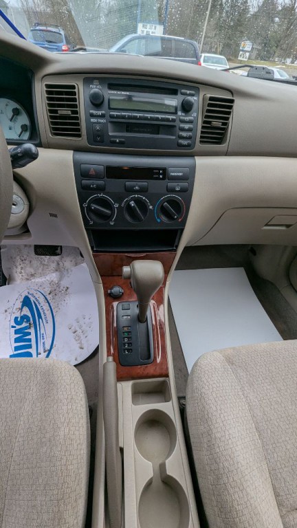 2003 Toyota Corolla Image 10