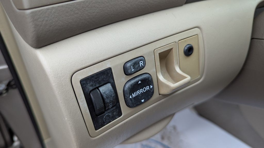 2003 Toyota Corolla Image 12