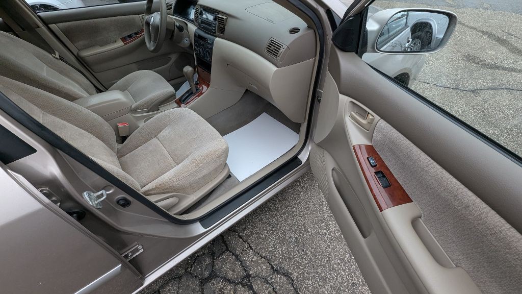 2003 Toyota Corolla Image 15