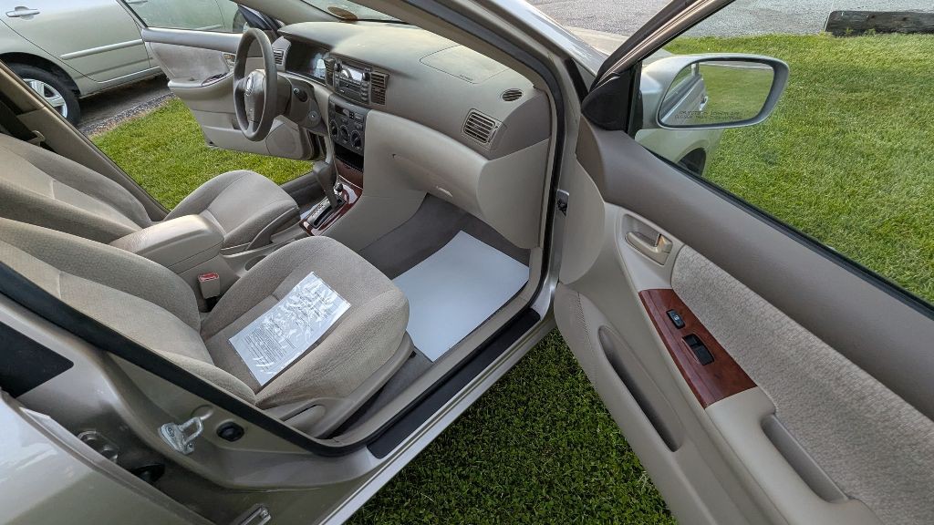 2003 Toyota Corolla Image 25