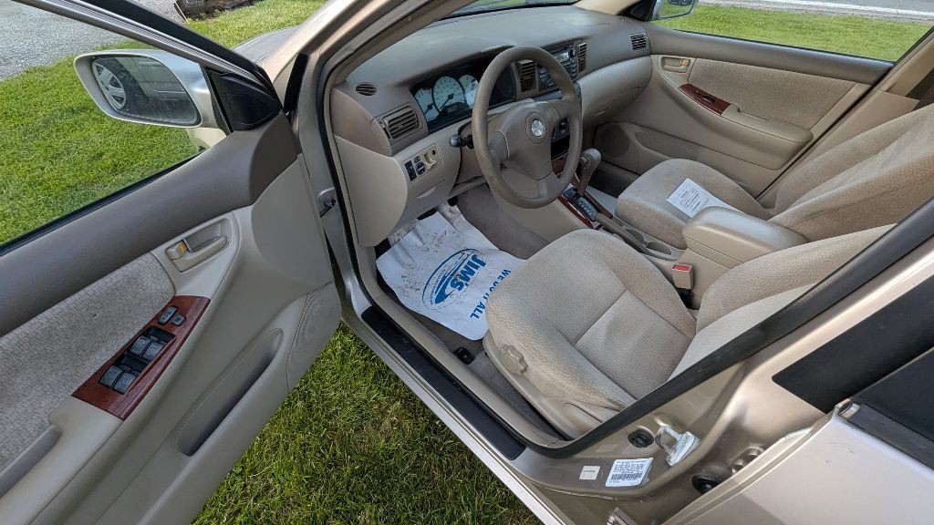 2003 Toyota Corolla Image 32