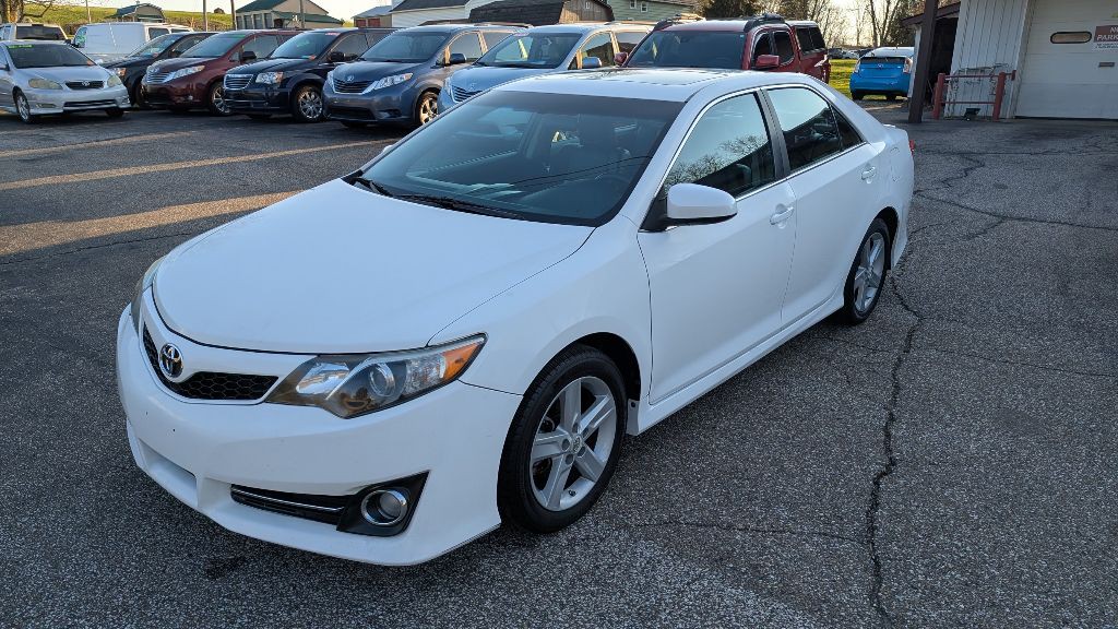 2012 Toyota Camry Image 3