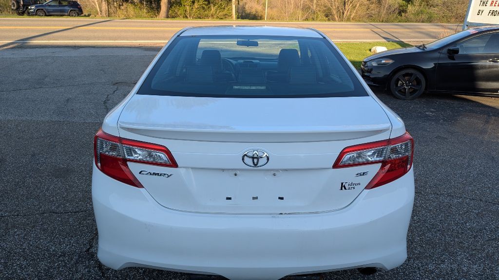 2012 Toyota Camry Image 6