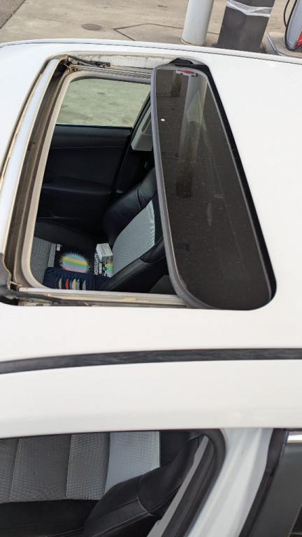 2012 Toyota Camry Image 21