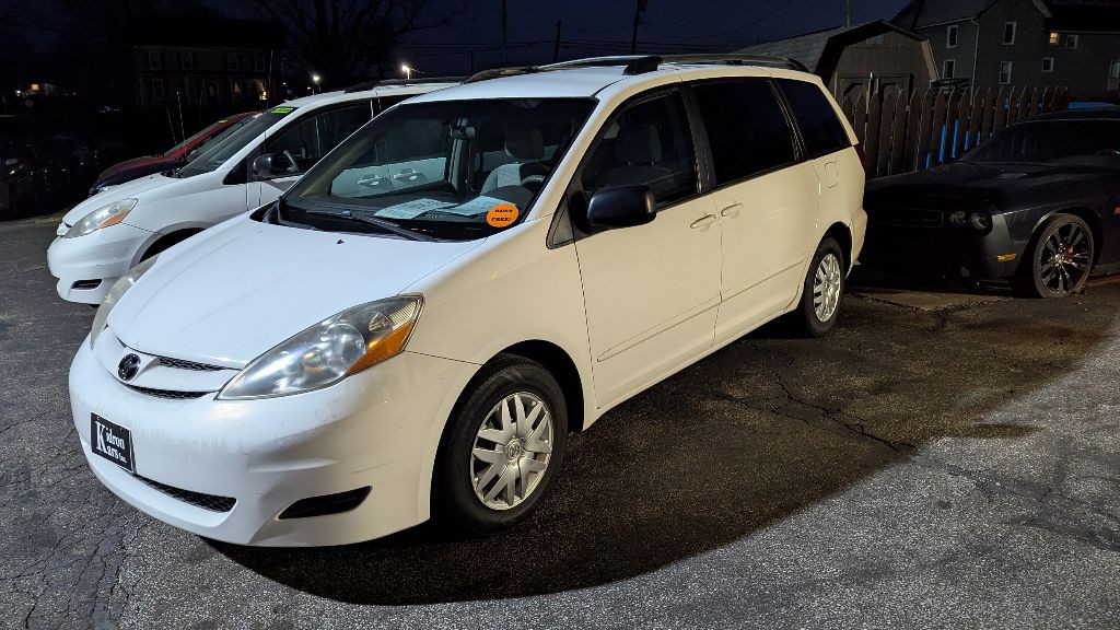 2007 Toyota Sienna Image 5