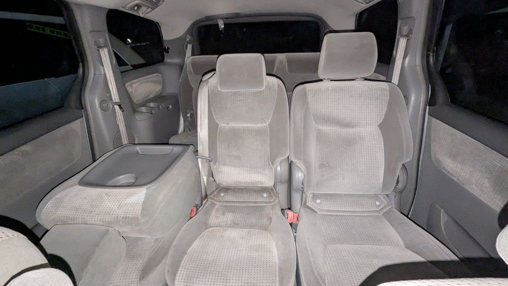 2007 Toyota Sienna Image 7