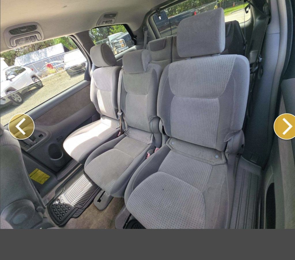 2008 Toyota Sienna Image 3