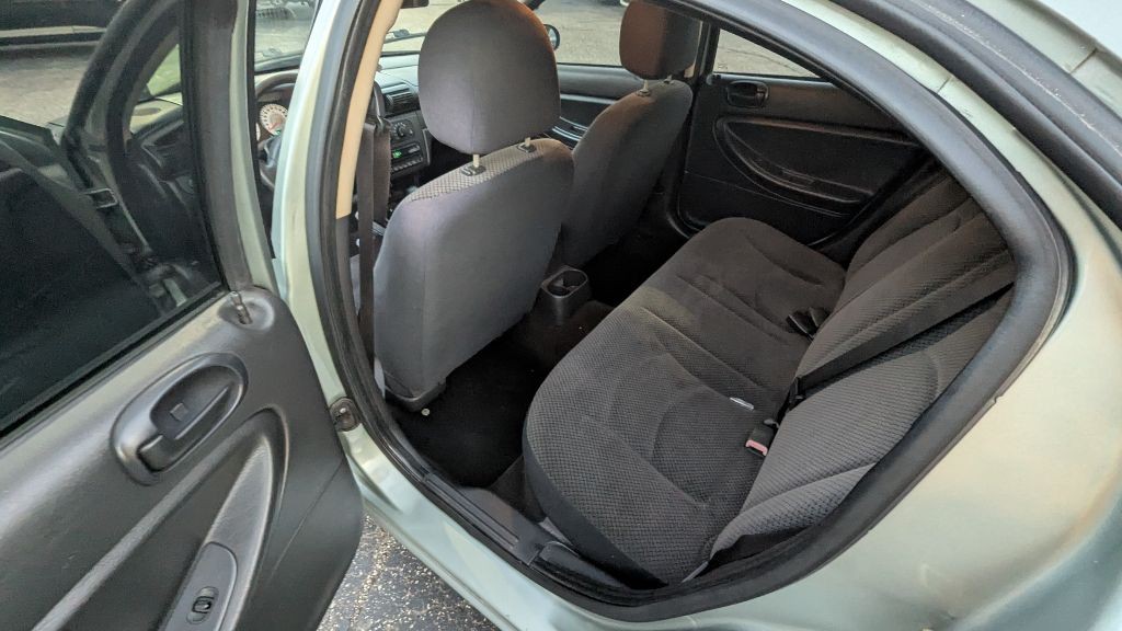 2006 Dodge Stratus Image 14