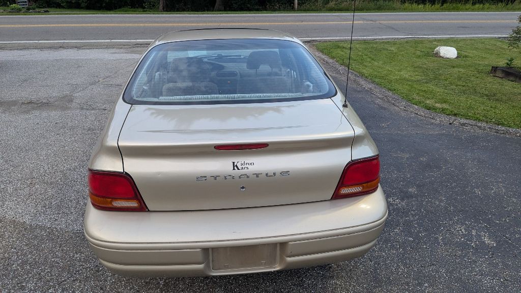1999 Dodge Stratus Image 6