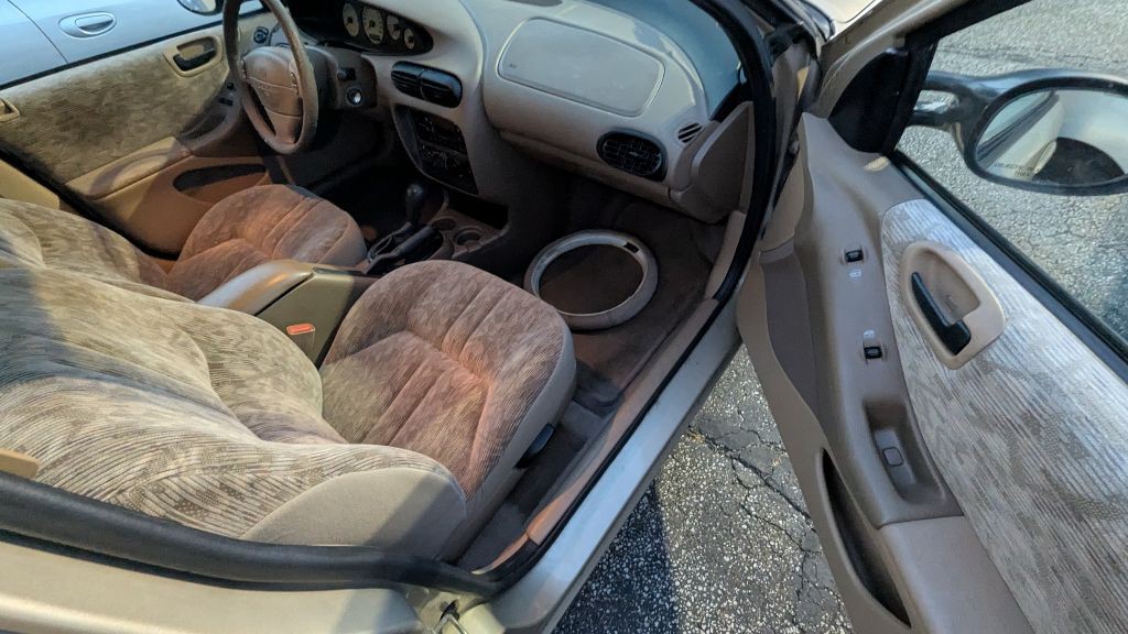 1999 Dodge Stratus Image 10