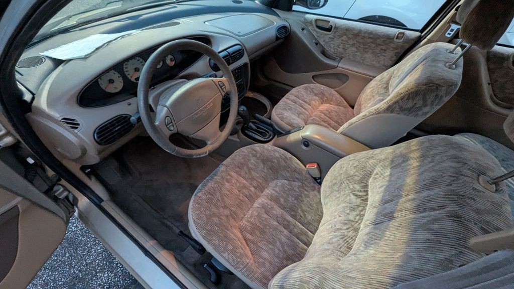 1999 Dodge Stratus Image 13