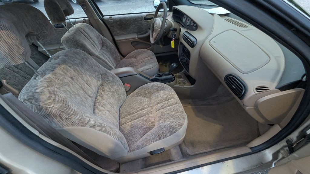 1999 Dodge Stratus Image 16