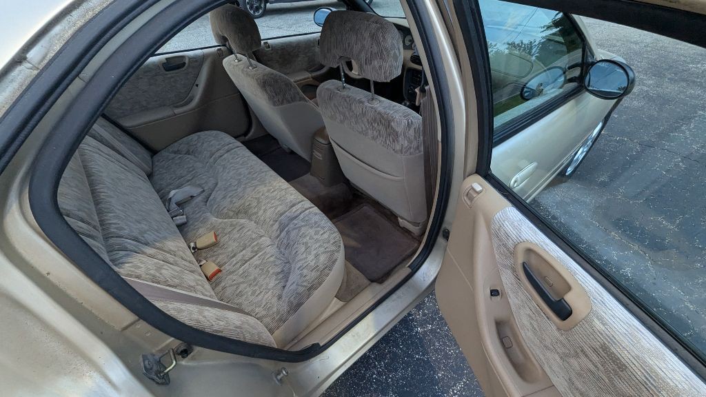 1999 Dodge Stratus Image 17