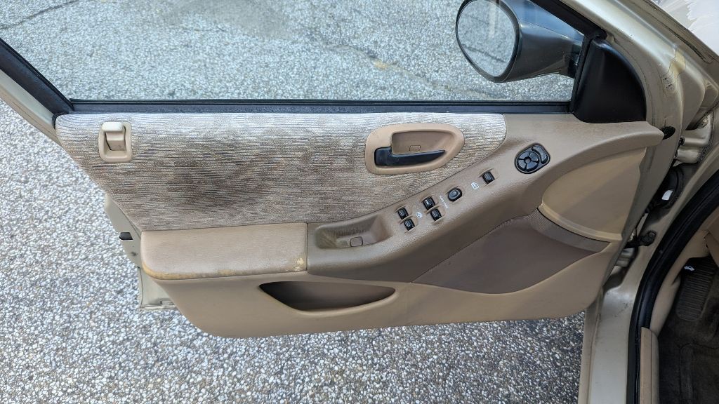 1999 Dodge Stratus Image 21