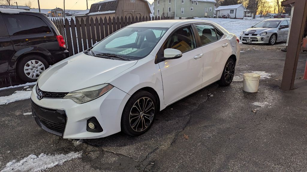 2016 Toyota Corolla Image 2