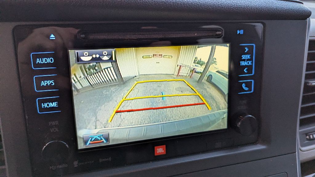 2016 Toyota Sienna Image 27