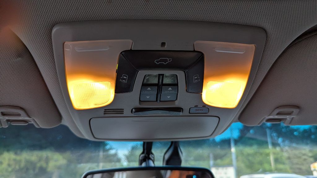 2016 Toyota Sienna Image 29