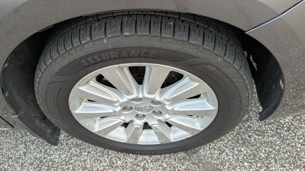 2016 Toyota Sienna Image 38