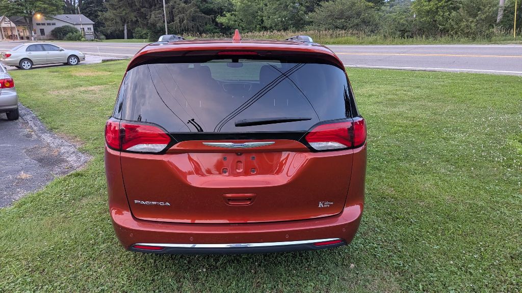 2018 Chrysler Pacifica Image 6