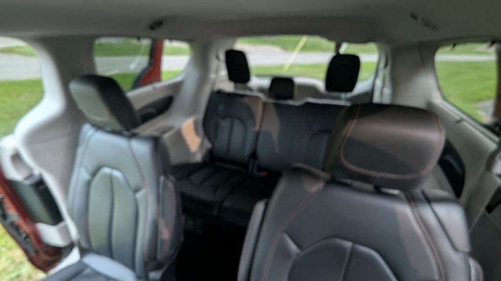 2018 Chrysler Pacifica Image 20