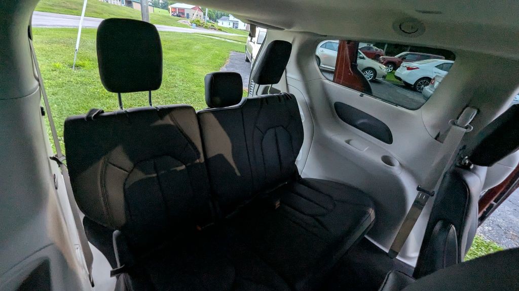 2018 Chrysler Pacifica Image 21