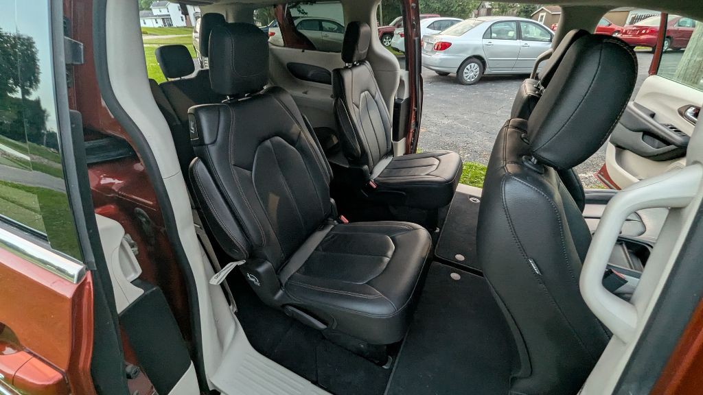 2018 Chrysler Pacifica Image 23