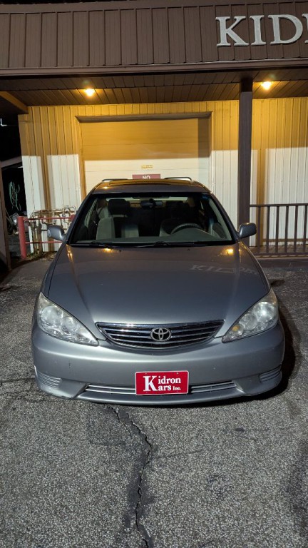 2006 Toyota Camry Image 2