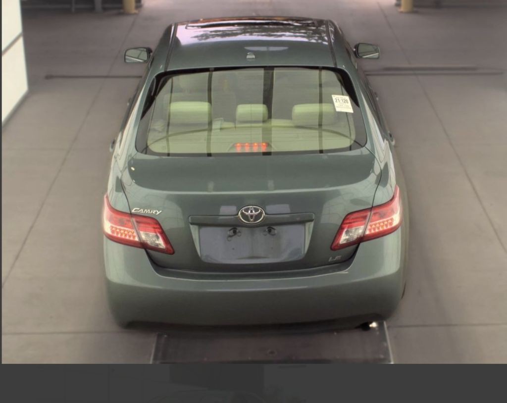 2011 Toyota Camry Image 5