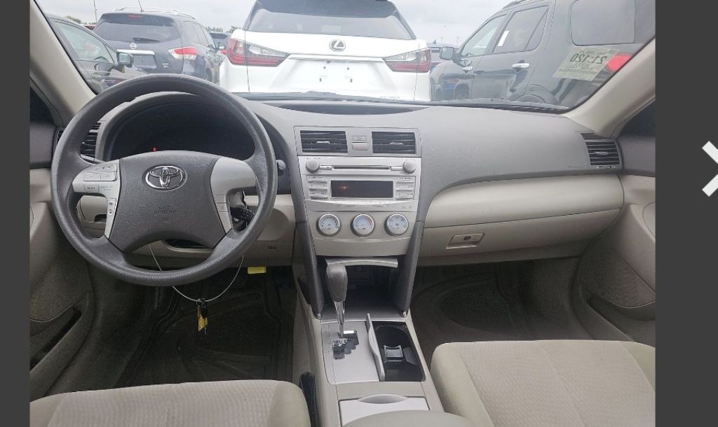 2011 Toyota Camry Image 9