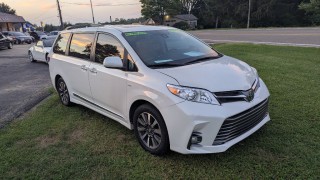 Image for 2018 Toyota Sienna XLE ID: 7539991
