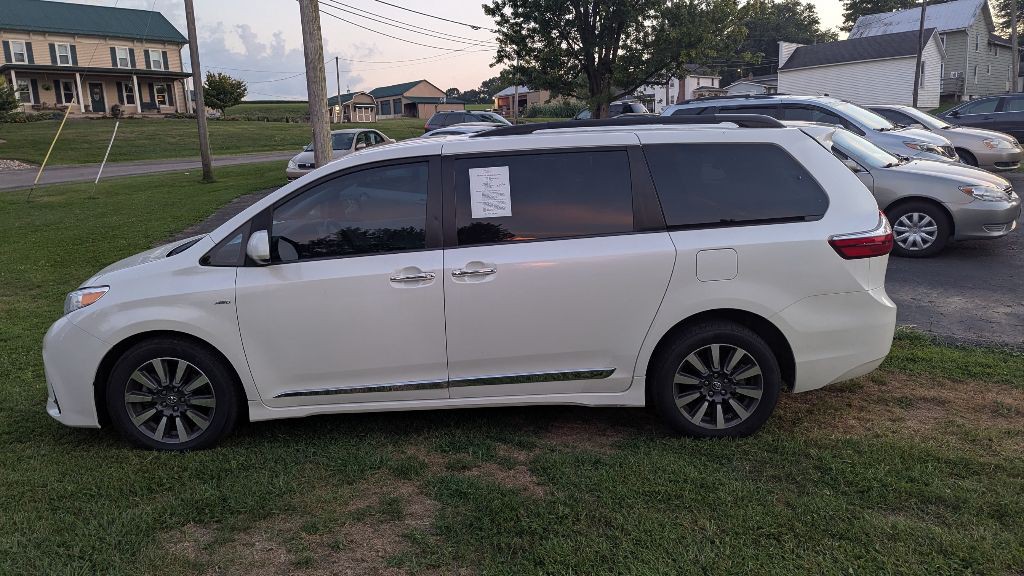 2018 Toyota Sienna Image 4